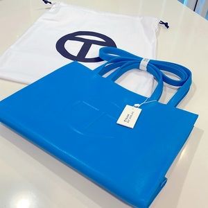 NWT MEDIUM TELFAR shopping bag.